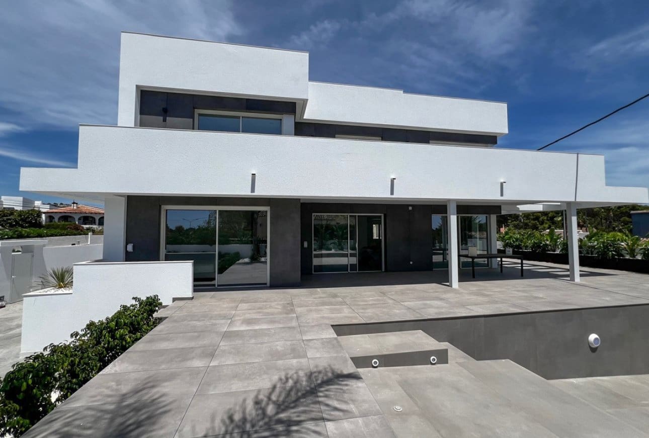 5 soverom Villa til salgs i Moraira med svømmebasseng - € 2 400 000 (Ref: 9929801)