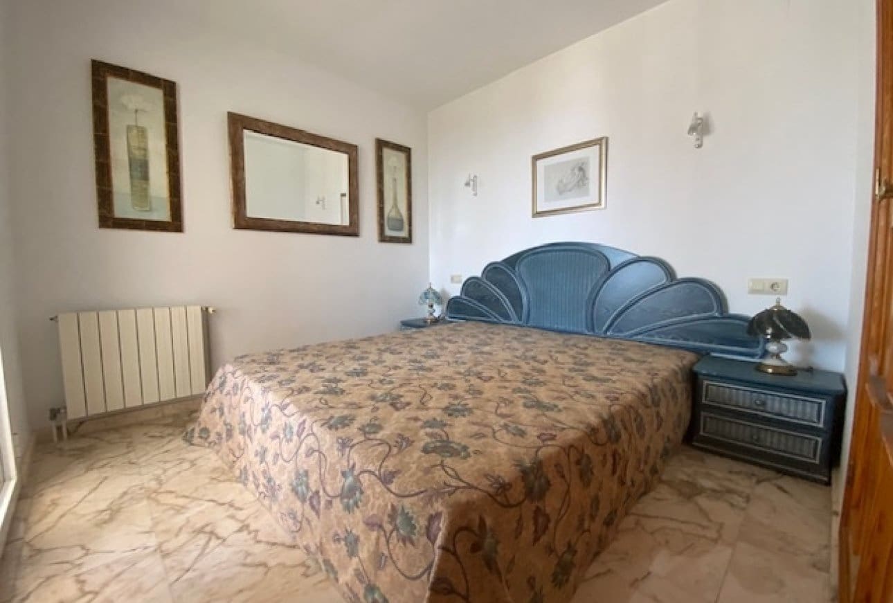 4 bedroom Villa for sale in Cumbre del Sol with pool garage - € 1,050,000 (Ref: 9932208)