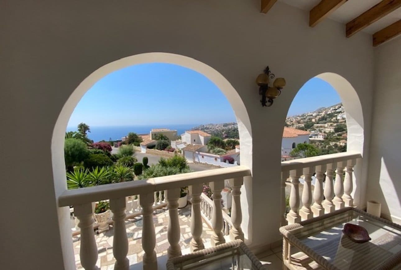 4 bedroom Villa for sale in Cumbre del Sol with pool garage - € 1,050,000 (Ref: 9932208)
