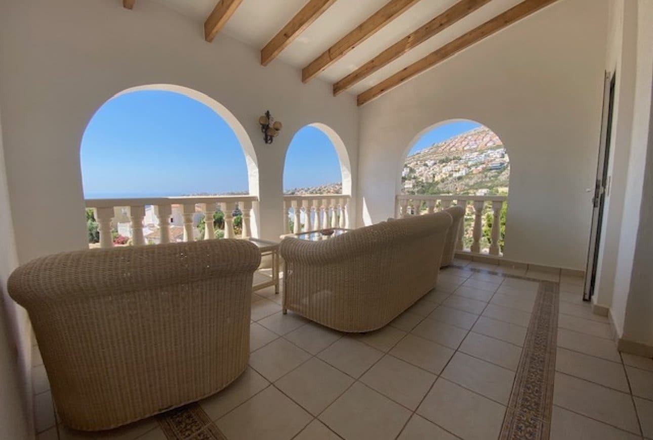 4 bedroom Villa for sale in Cumbre del Sol with pool garage - € 1,050,000 (Ref: 9932208)