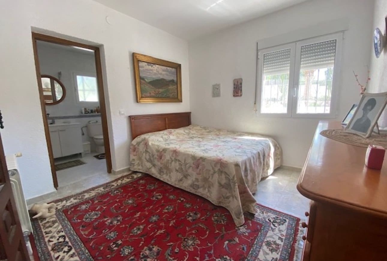 4 bedroom Villa for sale in Cumbre del Sol with pool garage - € 1,050,000 (Ref: 9932208)