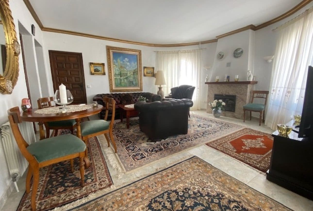4 bedroom Villa for sale in Cumbre del Sol with pool garage - € 1,050,000 (Ref: 9932208)