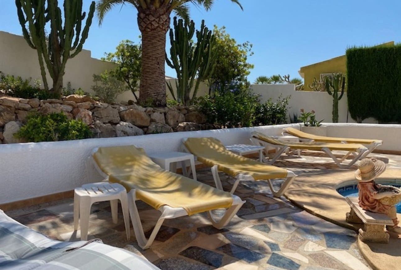 4 bedroom Villa for sale in Cumbre del Sol with pool garage - € 1,050,000 (Ref: 9932208)