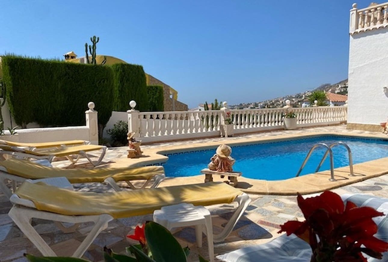 4 bedroom Villa for sale in Cumbre del Sol with pool garage - € 1,050,000 (Ref: 9932208)