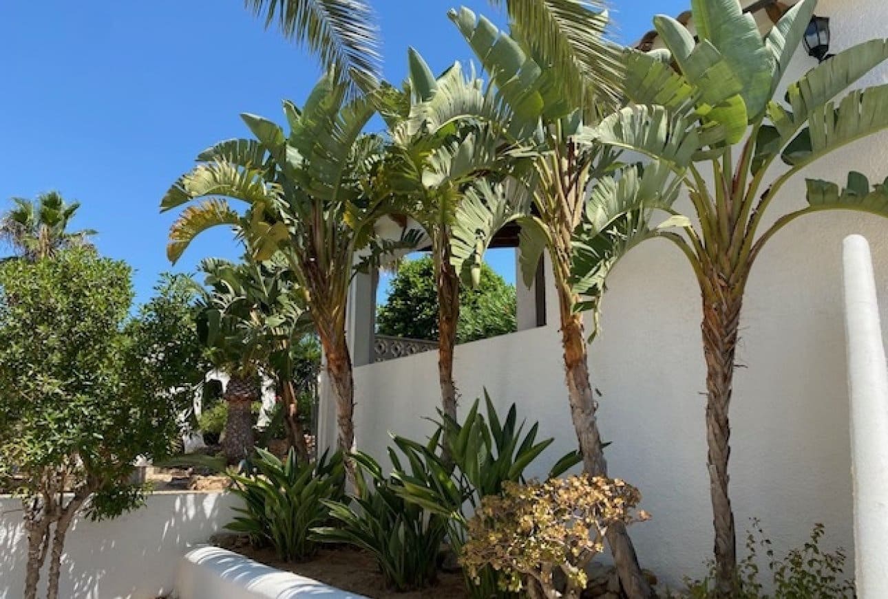 4 bedroom Villa for sale in Cumbre del Sol with pool garage - € 1,050,000 (Ref: 9932208)