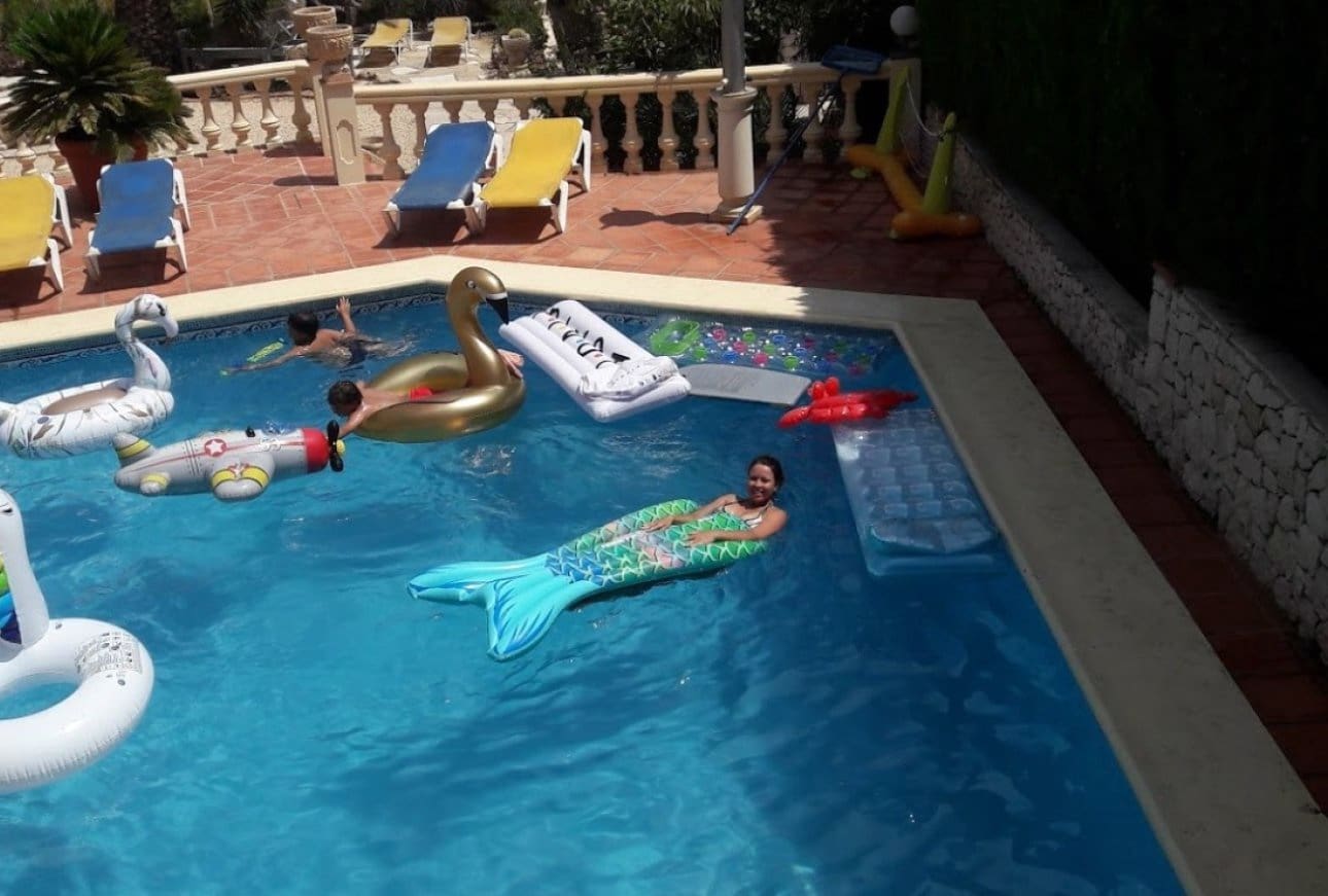 9 bedroom Villa for sale in Benissa with pool garage - € 995,000 (Ref: 9932209)