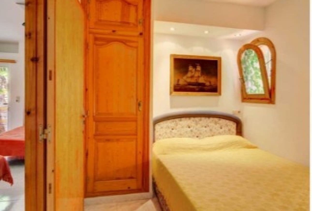 9 bedroom Villa for sale in Benissa with pool garage - € 995,000 (Ref: 9932209)