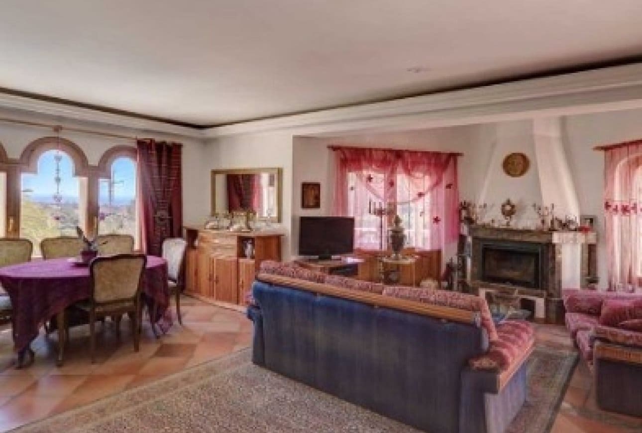 9 bedroom Villa for sale in Benissa with pool garage - € 995,000 (Ref: 9932209)