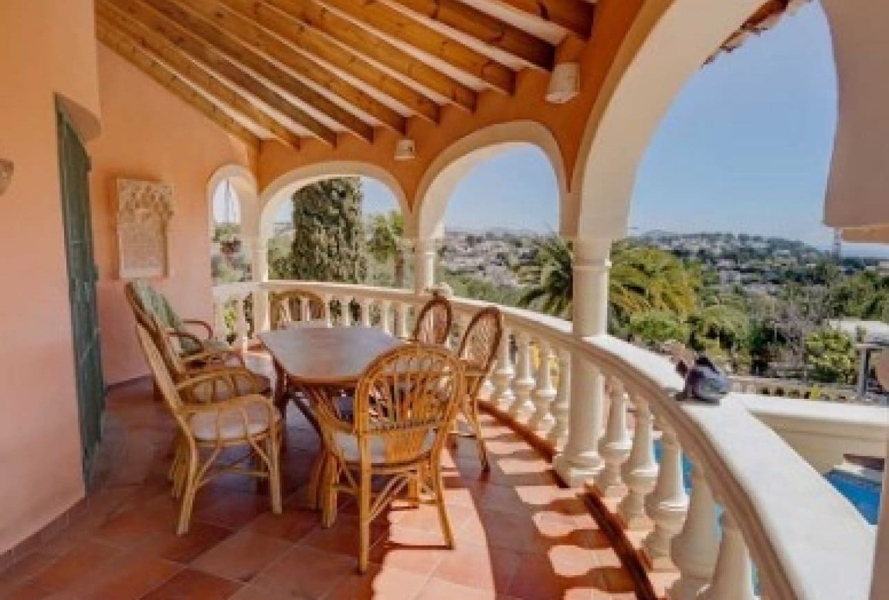 9 bedroom Villa for sale in Benissa with pool garage - € 995,000 (Ref: 9932209)