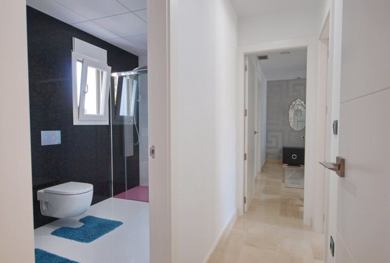 4 soveværelse Villa til salg i Benissa med swimmingpool garage - € 1.350.000 (Ref: 9932210)