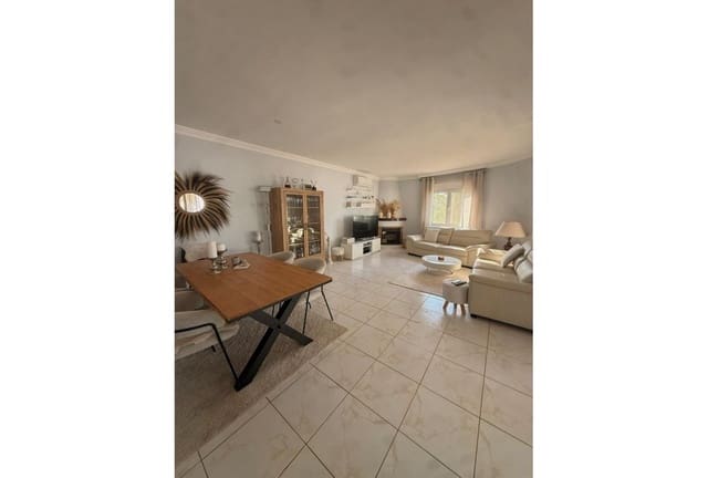 3 soverom Villa til salgs i Moraira, Teulada-Moraira med svømmebasseng garasje - € 795 000 (Ref: 9946762)