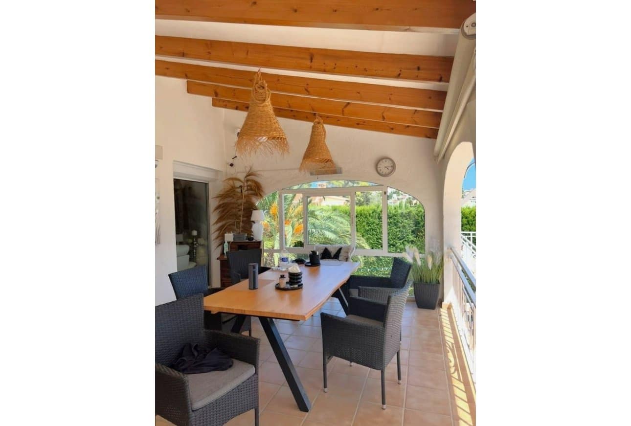 3 soverom Villa til salgs i Moraira med svømmebasseng garasje - € 795 000 (Ref: 9946762)