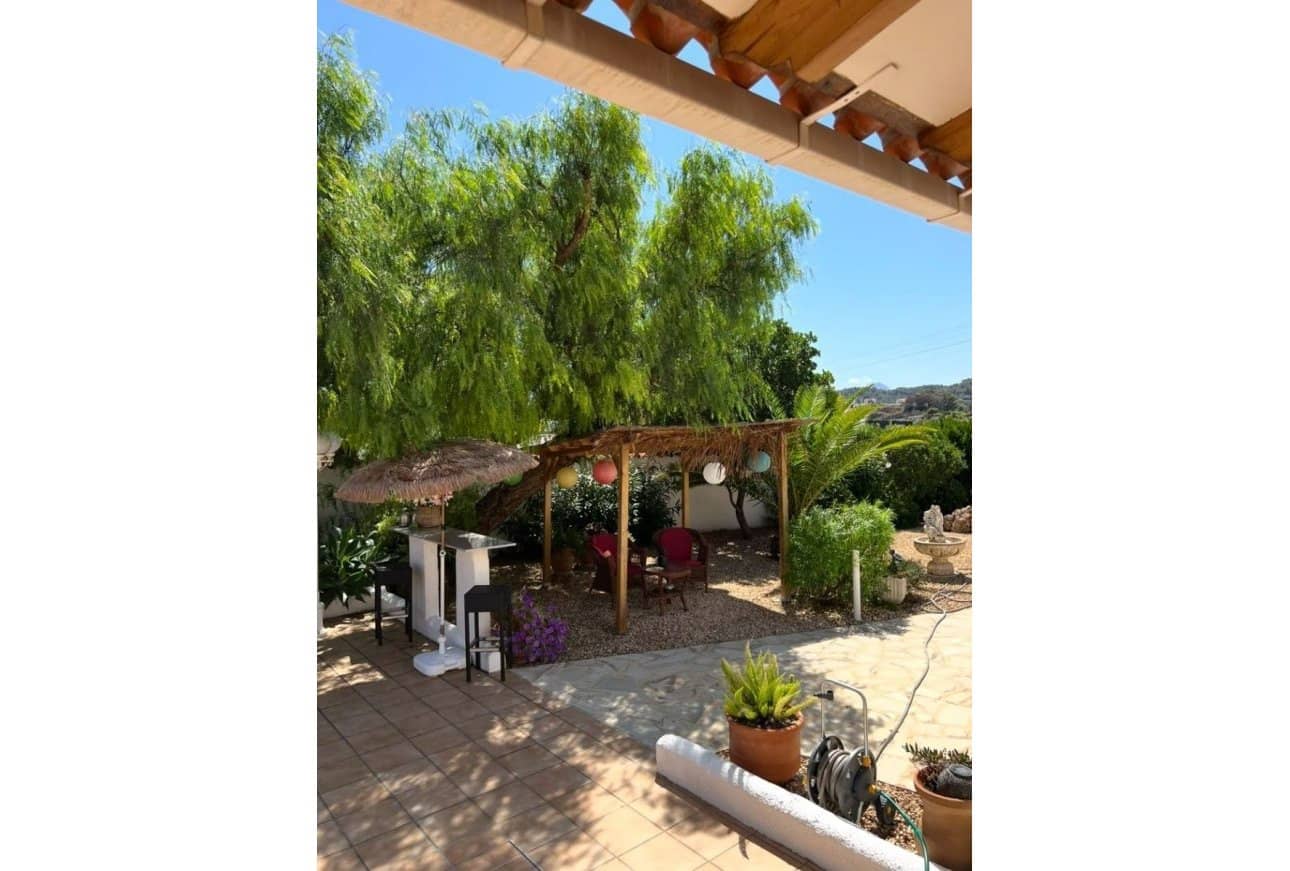3 soverom Villa til salgs i Moraira med svømmebasseng garasje - € 795 000 (Ref: 9946762)