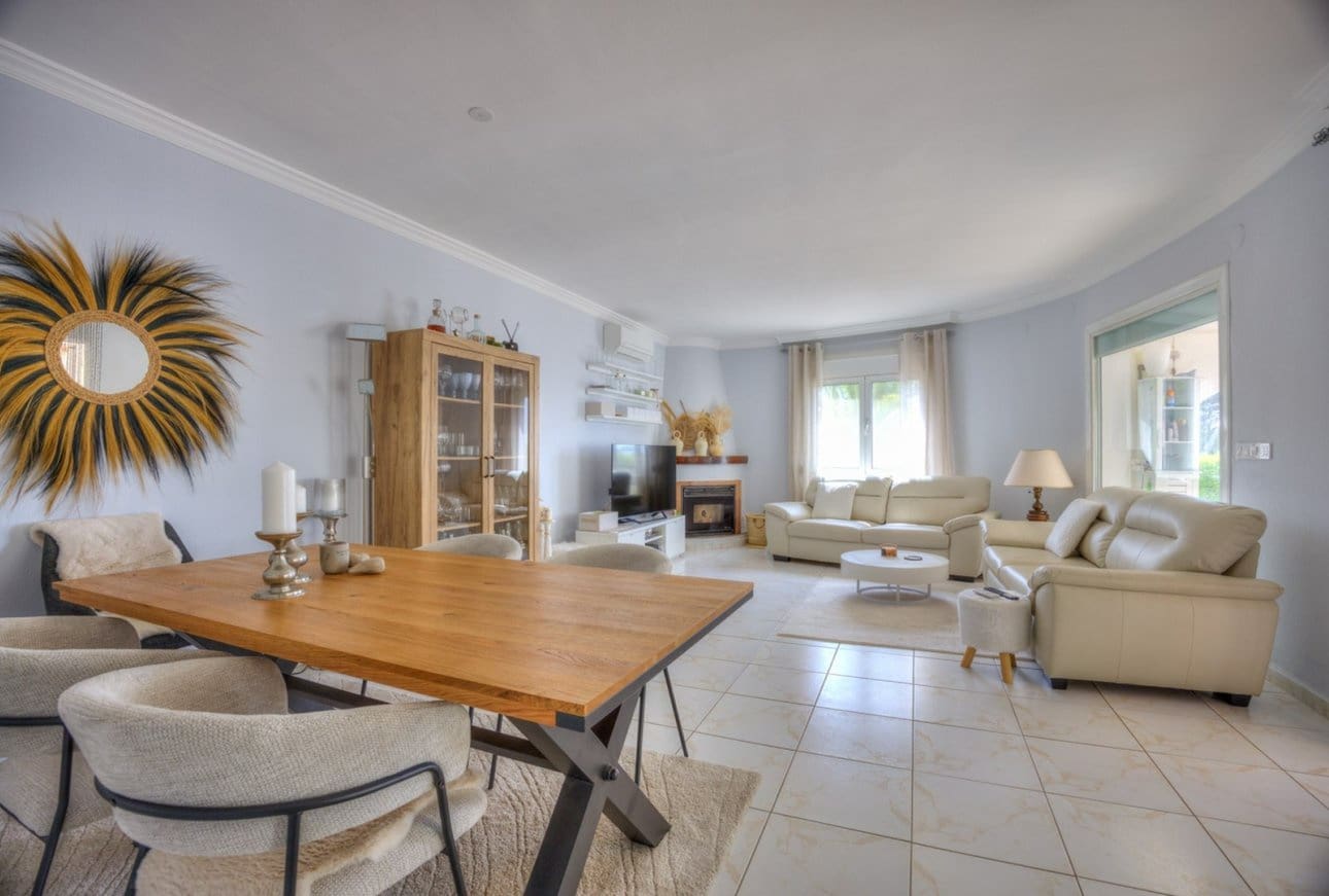 3 bedroom Villa for sale in Moraira with pool garage - € 795,000 (Ref: 9946762)