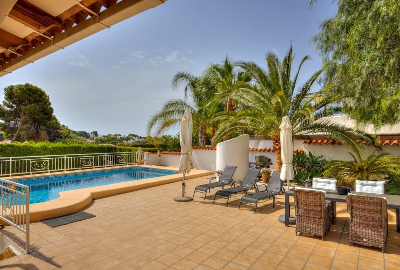 3 bedroom Villa for sale in Moraira with pool garage - € 795,000 (Ref: 9946762)
