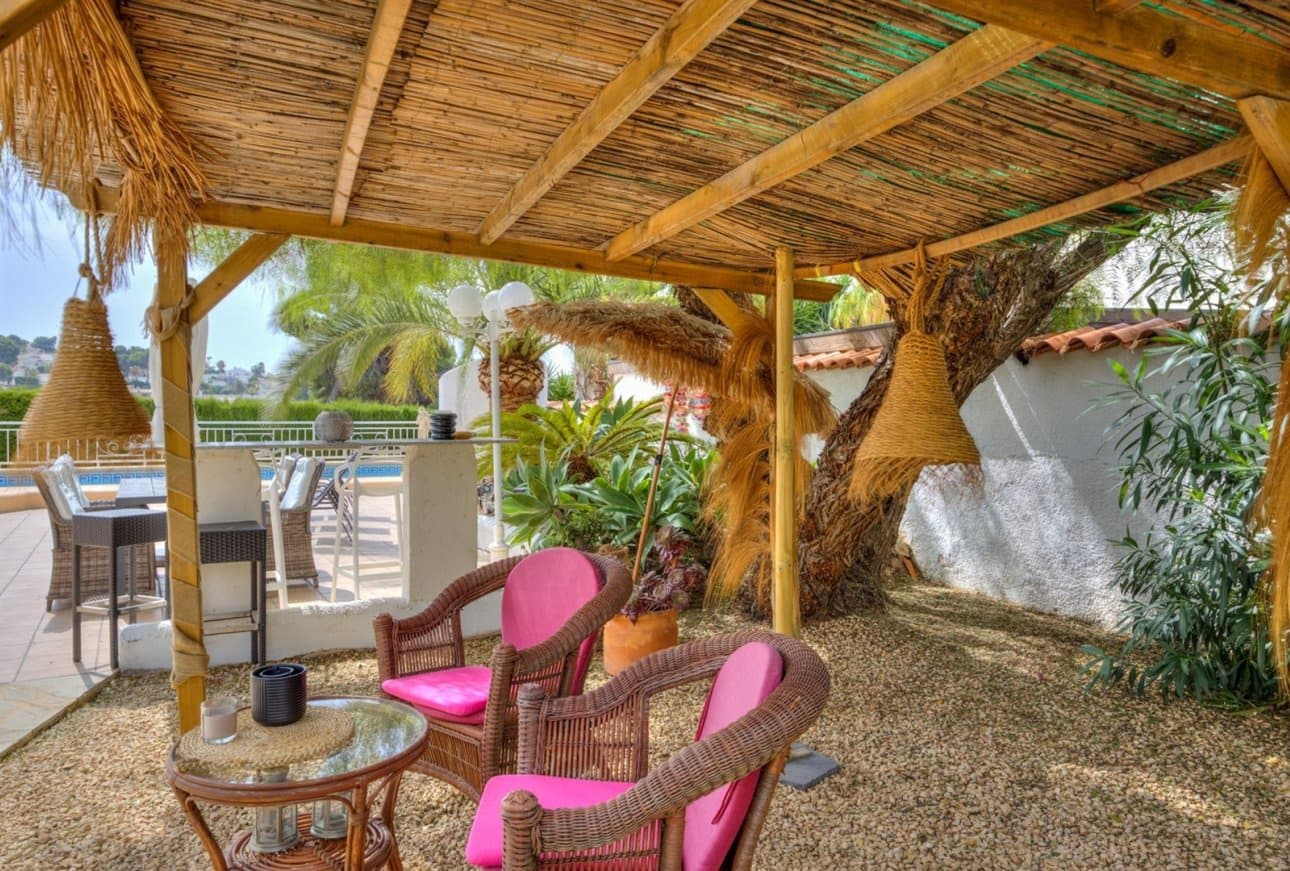 3 bedroom Villa for sale in Moraira with pool garage - € 795,000 (Ref: 9946762)