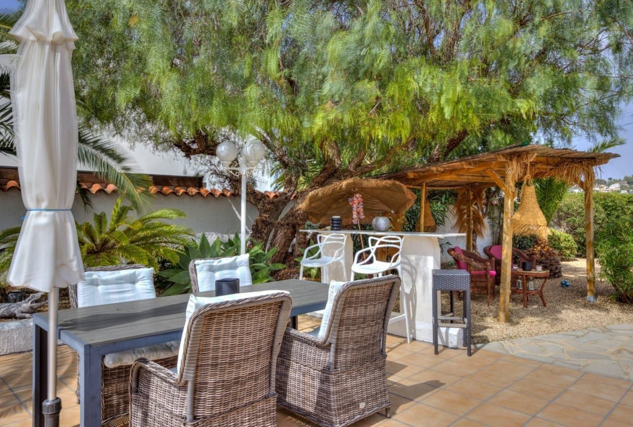 3 bedroom Villa for sale in Moraira with pool garage - € 795,000 (Ref: 9946762)