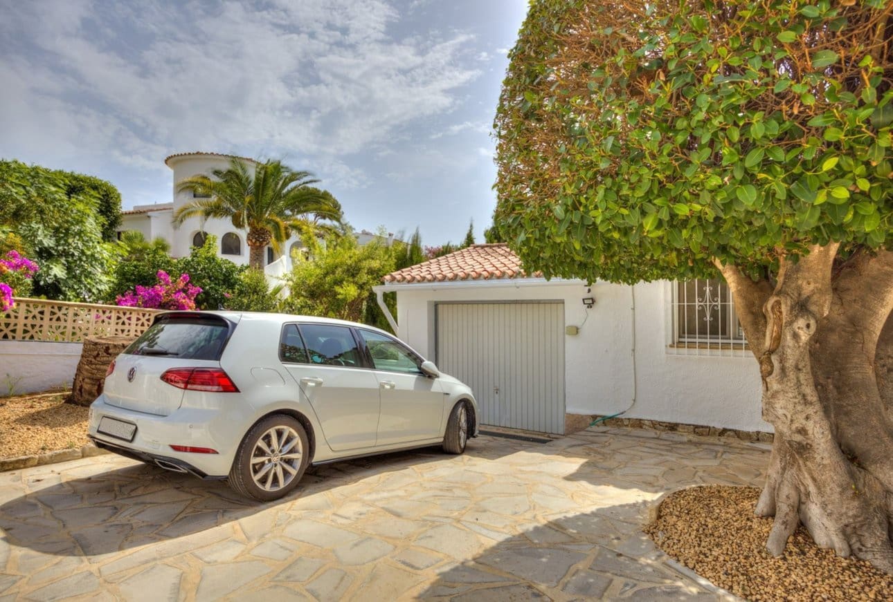 3 bedroom Villa for sale in Moraira with pool garage - € 795,000 (Ref: 9946762)
