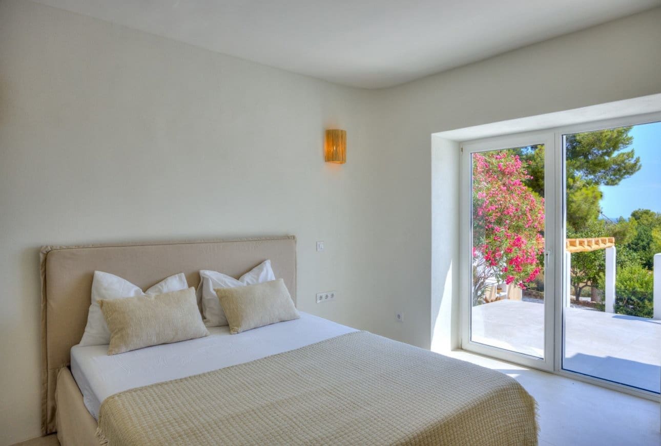 5 soverom Villa til salgs i Moraira med svømmebasseng garasje - € 1 389 000 (Ref: 9953125)