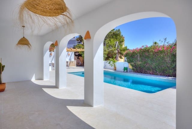 5 soverom Villa til salgs i Moraira, Teulada-Moraira med svømmebasseng garasje - € 1 389 000 (Ref: 9953125)