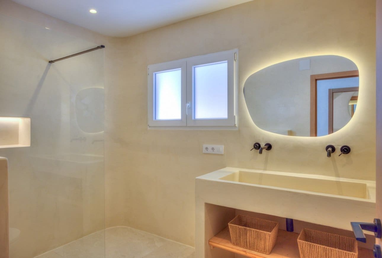 5 soverom Villa til salgs i Moraira med svømmebasseng garasje - € 1 389 000 (Ref: 9953125)