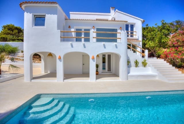 5 soverom Villa til salgs i Moraira, Teulada-Moraira med svømmebasseng garasje - € 1 389 000 (Ref: 9953125)