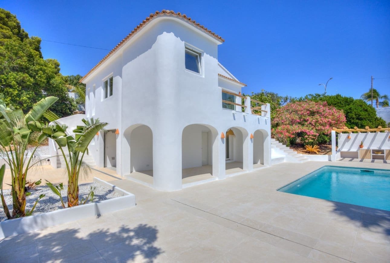 5 soverom Villa til salgs i Moraira med svømmebasseng garasje - € 1 389 000 (Ref: 9953125)