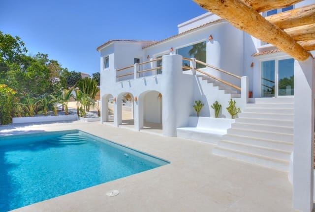 5 soverom Villa til salgs i Moraira, Teulada-Moraira med svømmebasseng garasje - € 1 389 000 (Ref: 9953125)