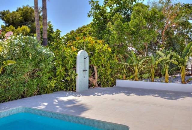 5 soverom Villa til salgs i Moraira, Teulada-Moraira med svømmebasseng garasje - € 1 389 000 (Ref: 9953125)