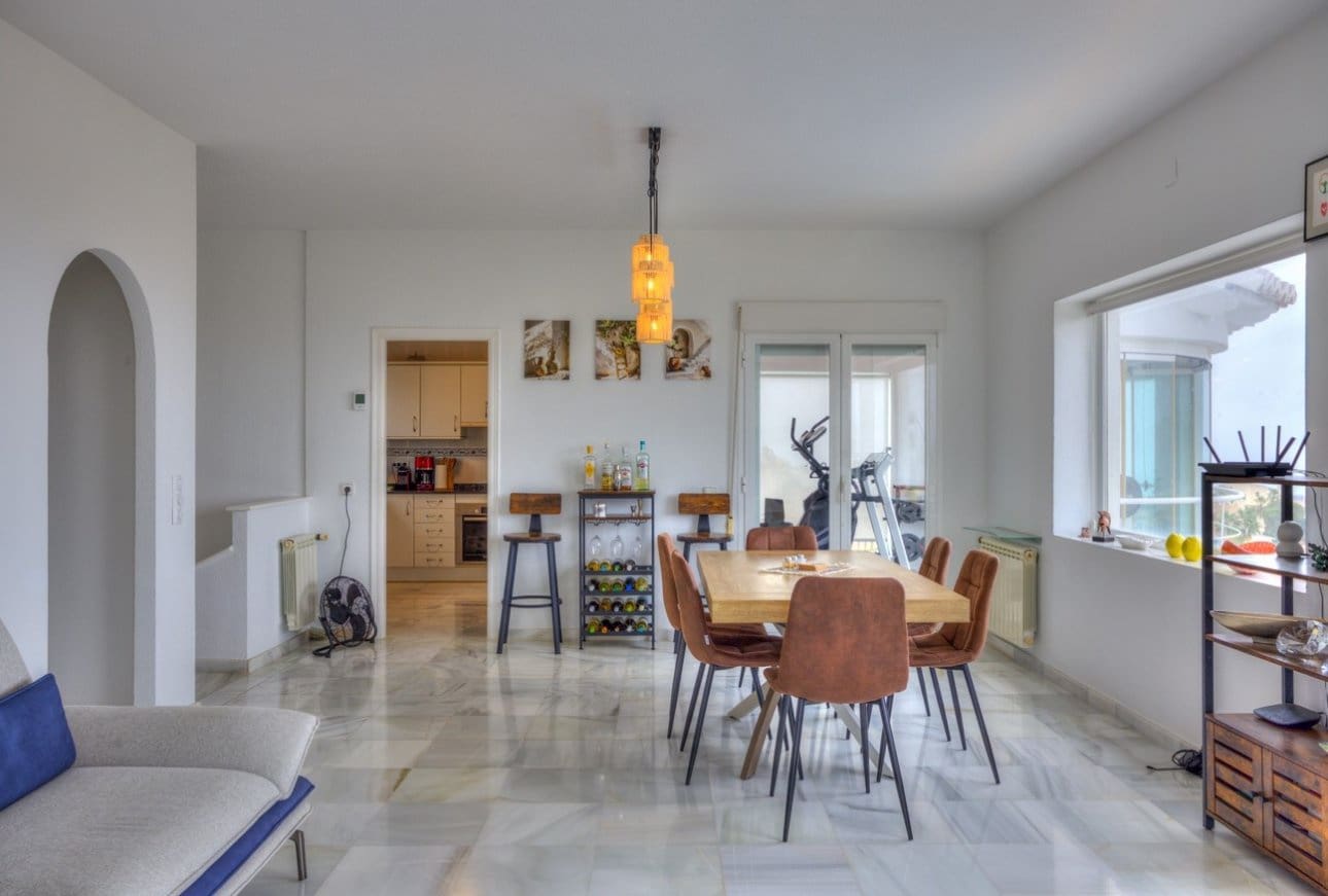 3 sovrum Villa till salu i Cumbre del Sol med pool - 830 000 € (Ref: 9977991)