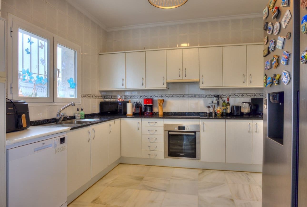 3 sovrum Villa till salu i Cumbre del Sol med pool - 830 000 € (Ref: 9977991)