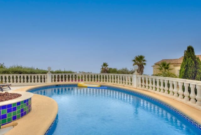 3 slaapkamer Villa te koop in Cumbre del Sol, Benitachell / Benitatxell met zwembad - € 830.000 (Ref: 9977991)