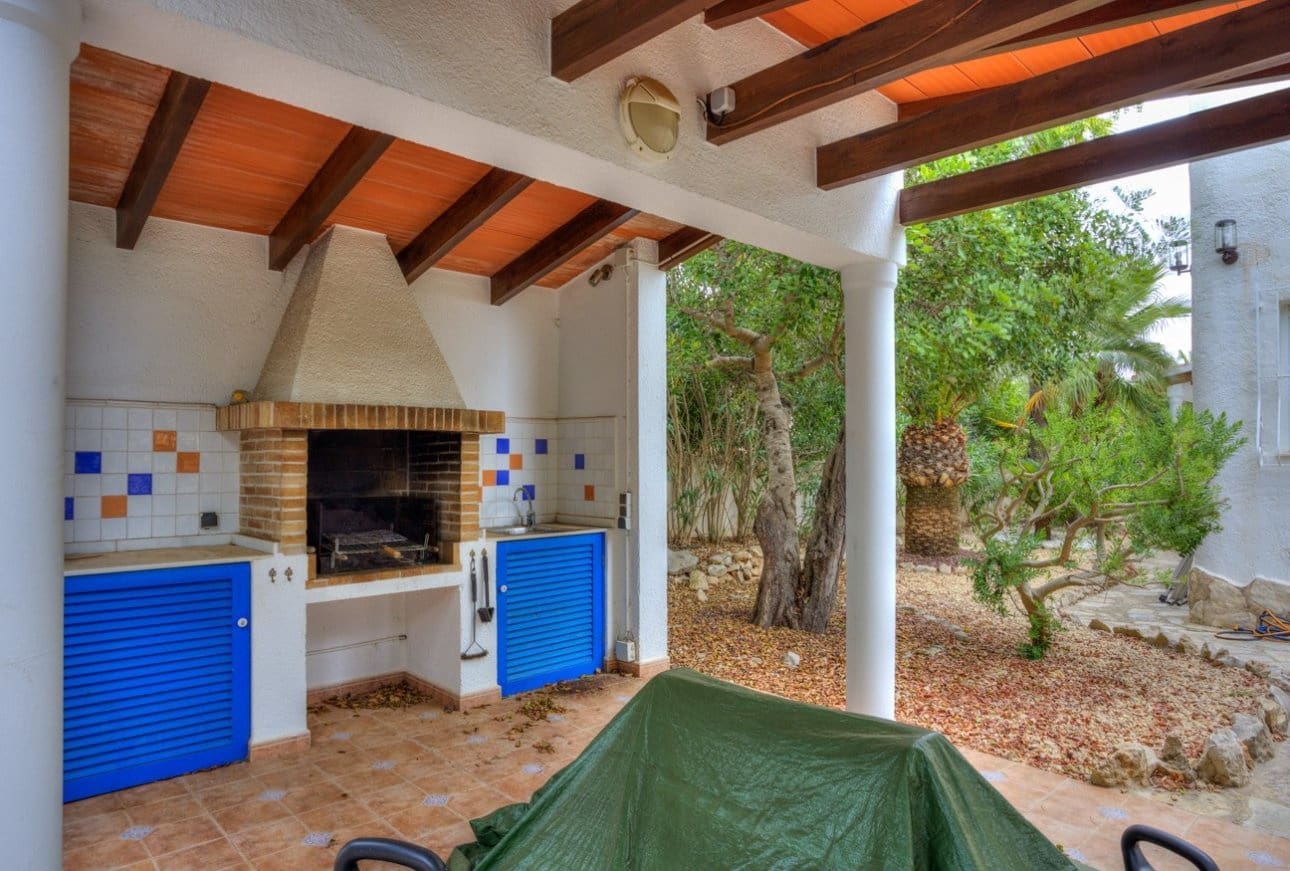 3 sovrum Villa till salu i Cumbre del Sol med pool - 830 000 € (Ref: 9977991)