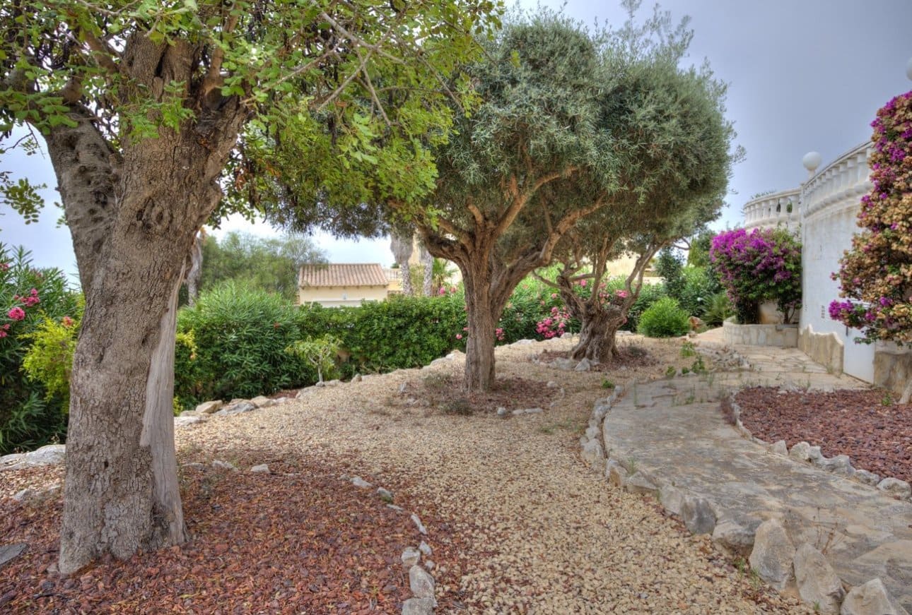 3 sovrum Villa till salu i Cumbre del Sol med pool - 830 000 € (Ref: 9977991)