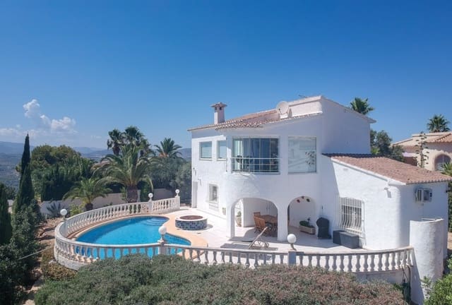 Chalet de 3 habitaciones en Cumbre del Sol, Benitachell / Benitatxell en venta con piscina - 830.000 € (Ref: 9977991)