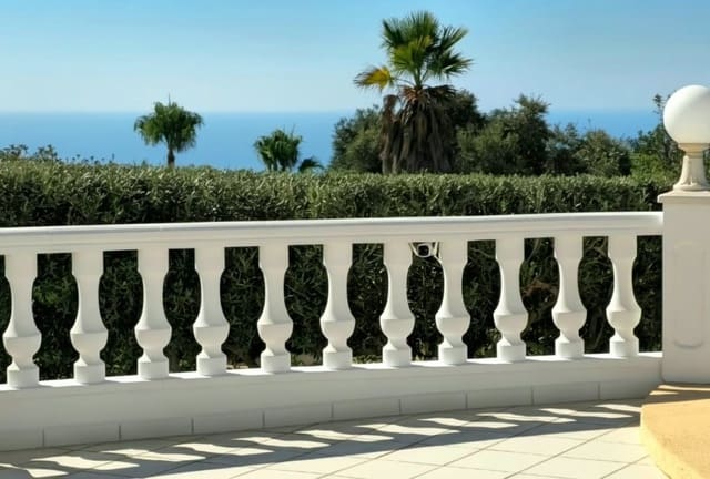 Chalet de 3 habitaciones en Cumbre del Sol, Benitachell / Benitatxell en venta con piscina - 830.000 € (Ref: 9977991)