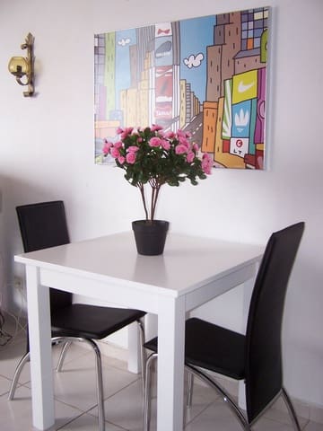 Appartamento sulla Spiaggia da affitare come casa vacanza in Torre del Mar, Vélez-Málaga con piscina - 350 € (Rif: 7446001)