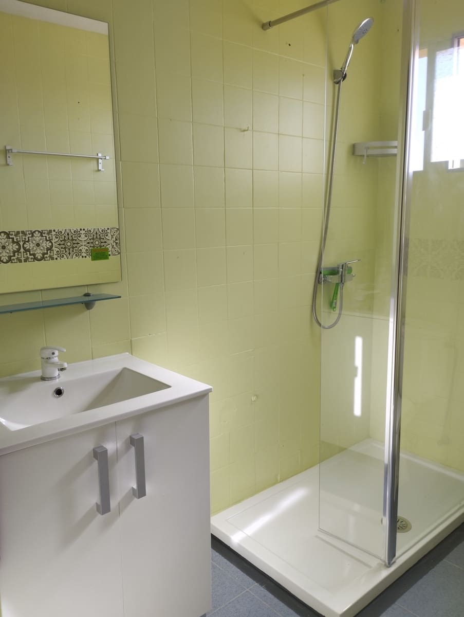 Beach Apartment for holiday rental in Torre del Mar with pool - € 350 (Ref: 7446001)