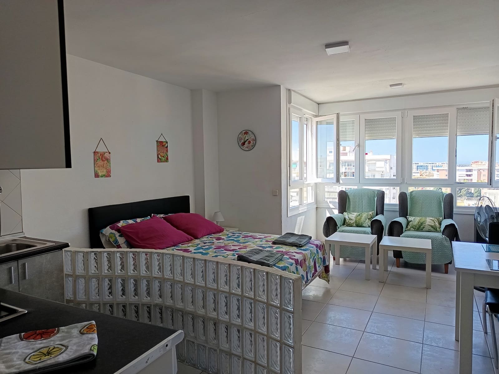 Beach Apartment for holiday rental in Torre del Mar with pool - € 350 (Ref: 7446001)