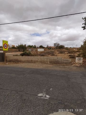 Byggetomt til salgs i Triquivijate, Antigua - € 65 000 (Ref: 9956573)