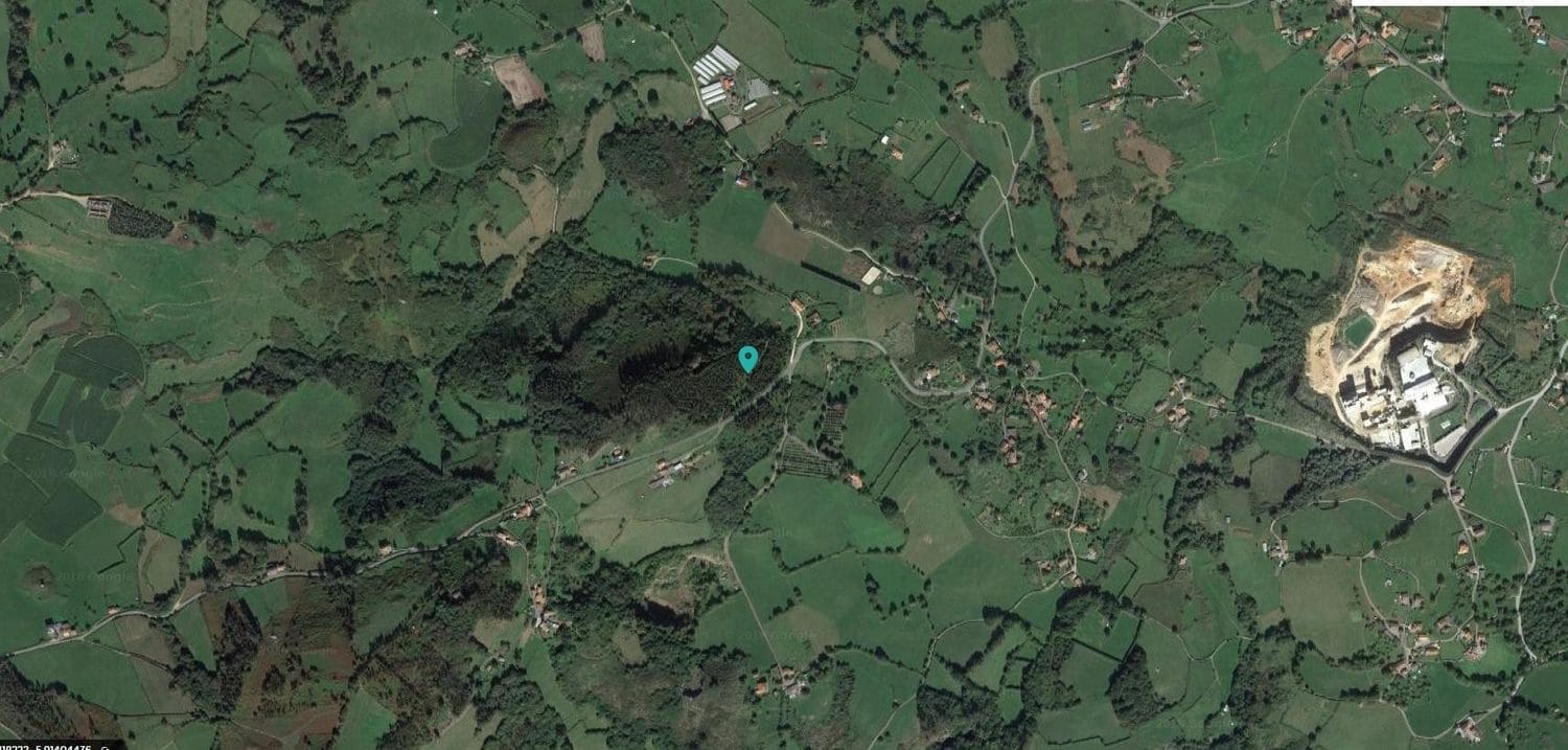 Ubebygd land til salgs i Llanera - € 65 000 (Ref: 4102914)