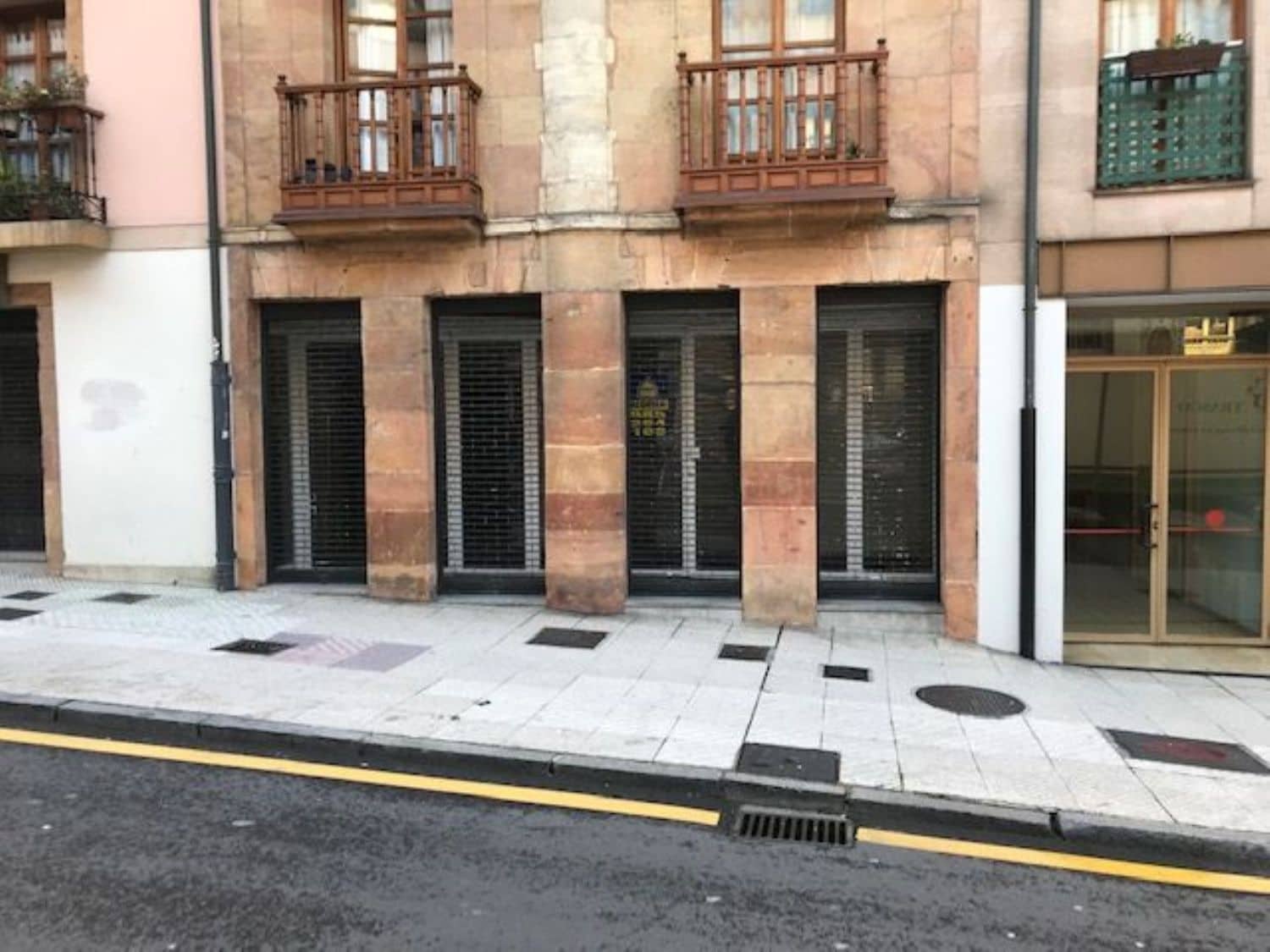 Commercial for rent in Oviedo - € 3,800 (Ref: 4453690)