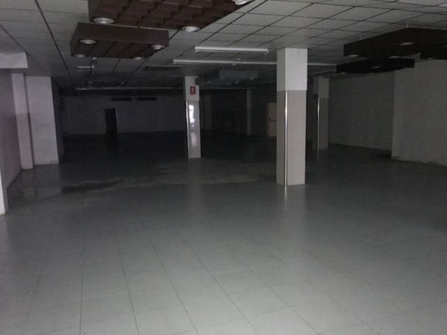 Commercieel te huur in Centro Urbano, Oviedo - € 3.800 (Ref: 4453690)