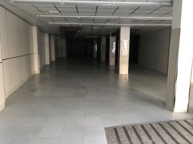 Commercieel te huur in Centro Urbano, Oviedo - € 3.800 (Ref: 4453690)