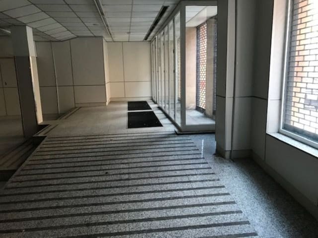 Commercieel te huur in Centro Urbano, Oviedo - € 3.800 (Ref: 4453690)