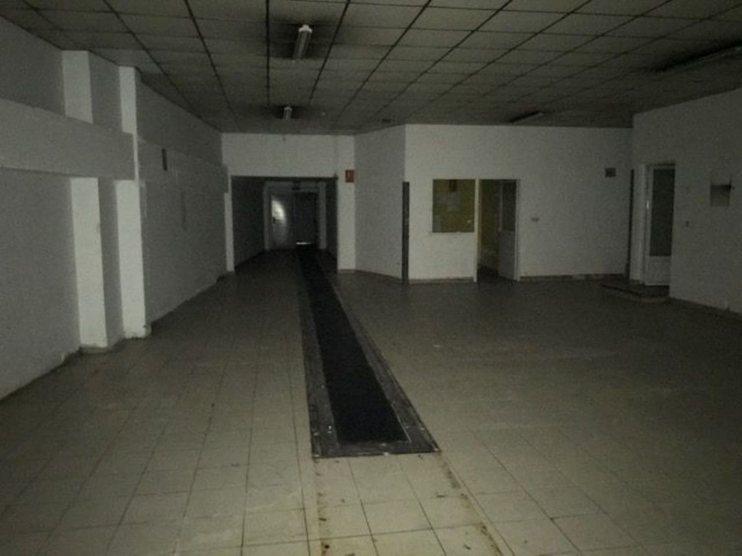 Commercial for rent in Oviedo - € 3,800 (Ref: 4453690)