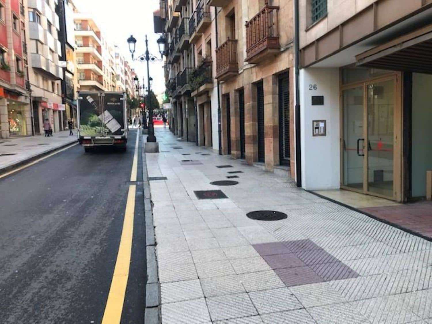 Commercial for rent in Oviedo - € 3,800 (Ref: 4453690)