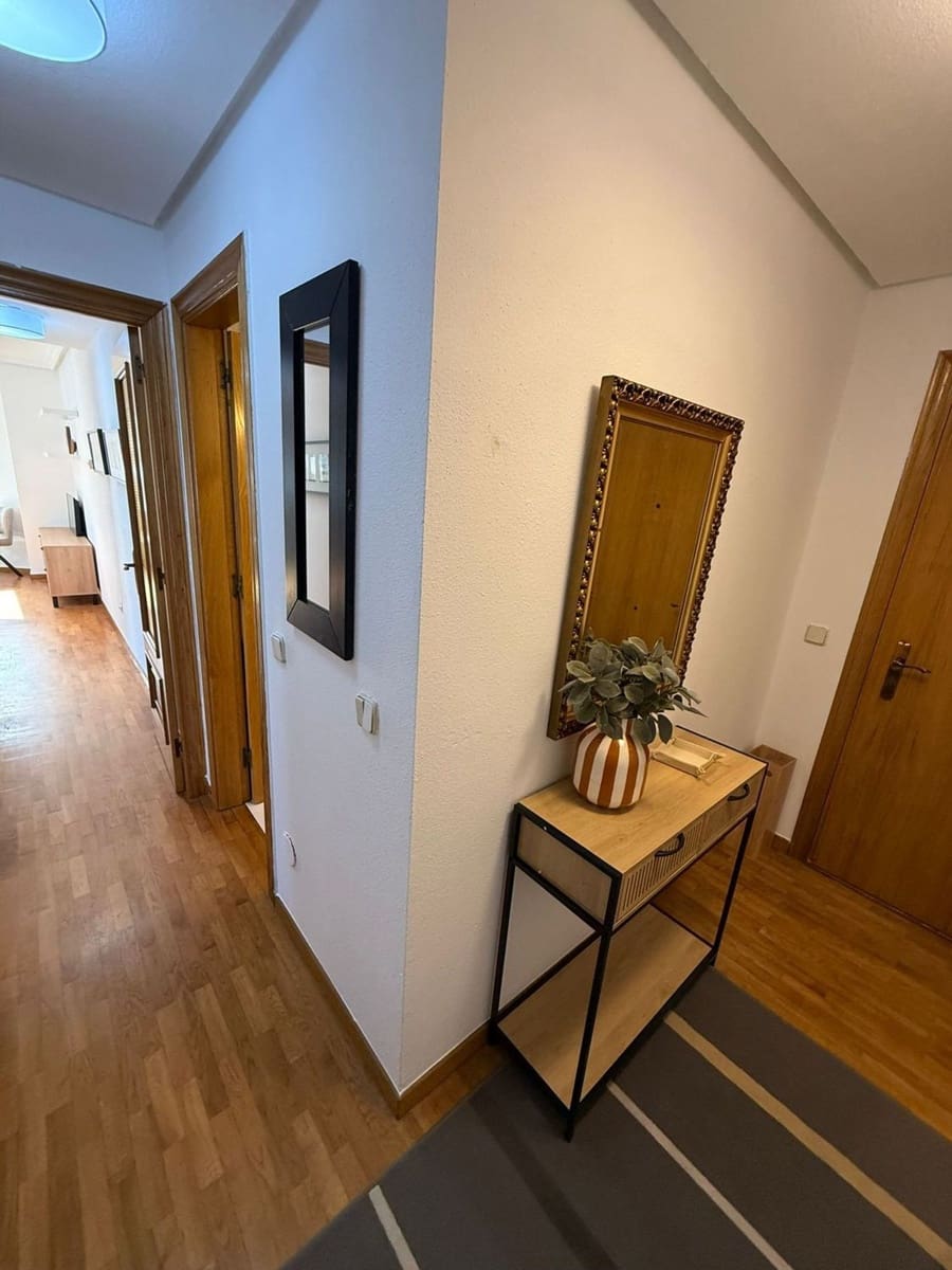 1 quarto Apartamento para arrendar em Oviedo com garagem - 650 € (Ref: 4607854)