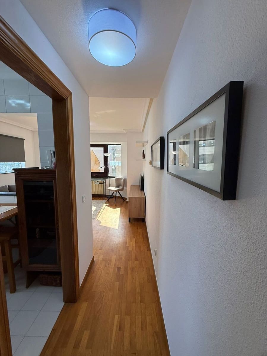 1 quarto Apartamento para arrendar em Oviedo com garagem - 650 € (Ref: 4607854)