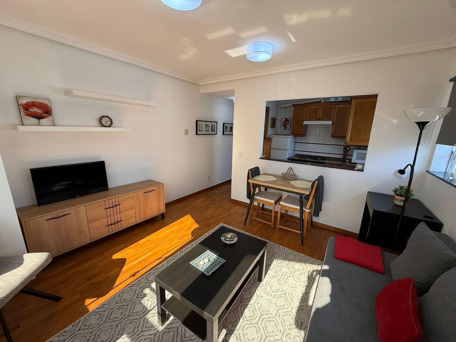 1 quarto Apartamento para arrendar em Oviedo com garagem - 650 € (Ref: 4607854)